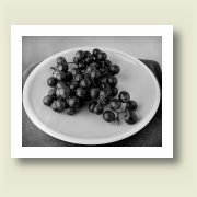 Grapes on a plate, 1994